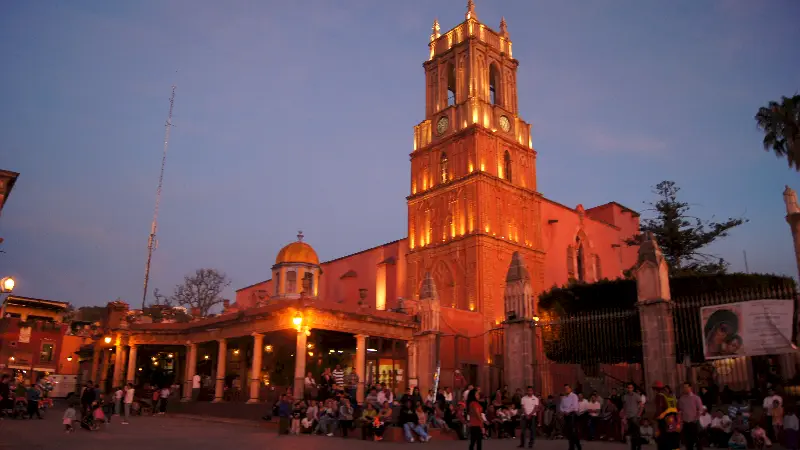Guanajuato ana meydandan akşam görüntüsü