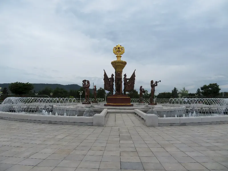 N.EGE-DMİ-Juche İdea Kulesi ebedi Kore ideolojisini temsil ediyor