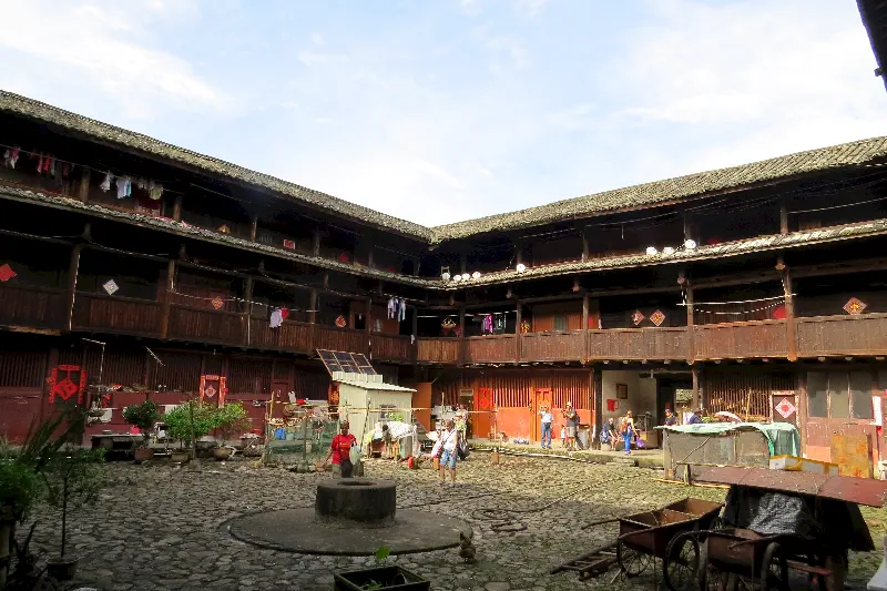 Fujian, Kare planlı bir kale köyün iç yapısı