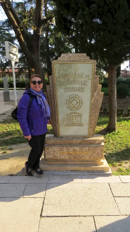 UNESCO Dünya Mirasına dahil olan Sultan Külliyeleri Tabelası