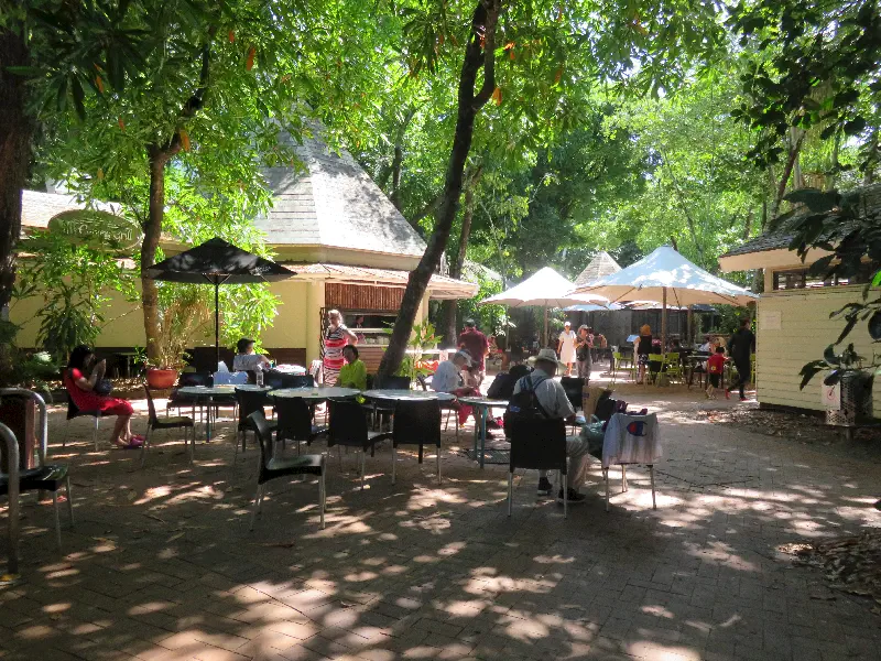 Büyük Resif, Turistler için güvenli plajYeşil Ada artık bir Tatil Adası