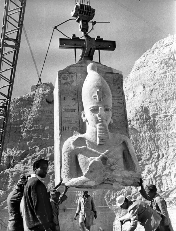 UNESCO DÜNYA MİRASI KAVRAMI NASIL DOĞDU? 2 UNESCO, Ebu-Simbel Taşıma
