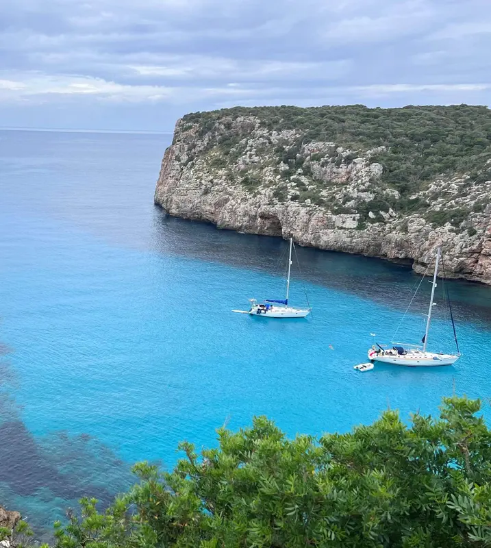 AKDENİZ’İN KÜÇÜK ADASI MENORCA 4 Menorca koy
